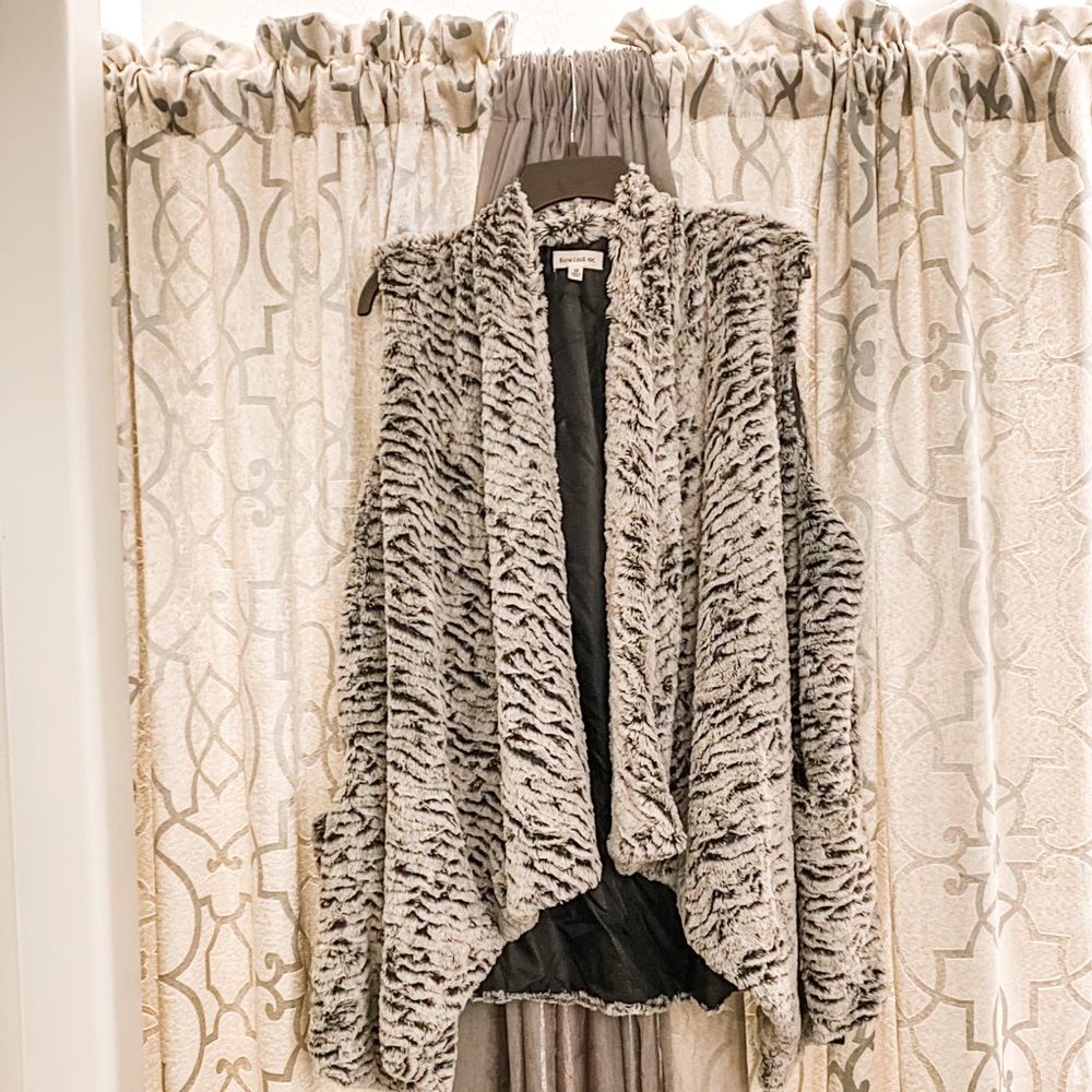 Faux fur vest